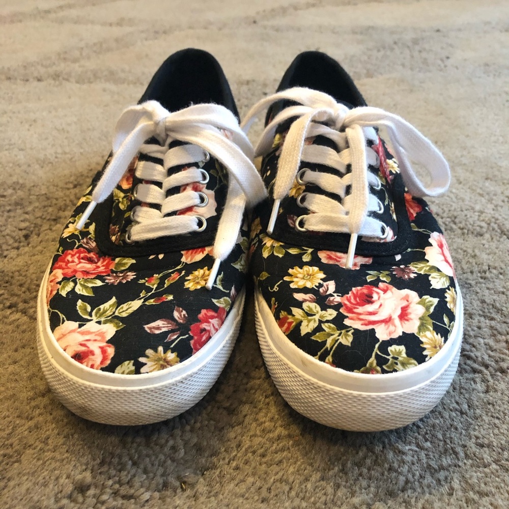 Floral Shoes (women’s size 8)